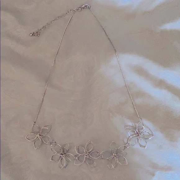 Flower necklace πΈππΊ